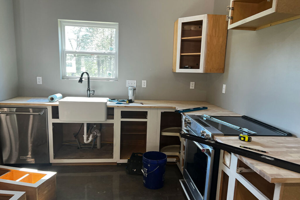 Hanging cabinets