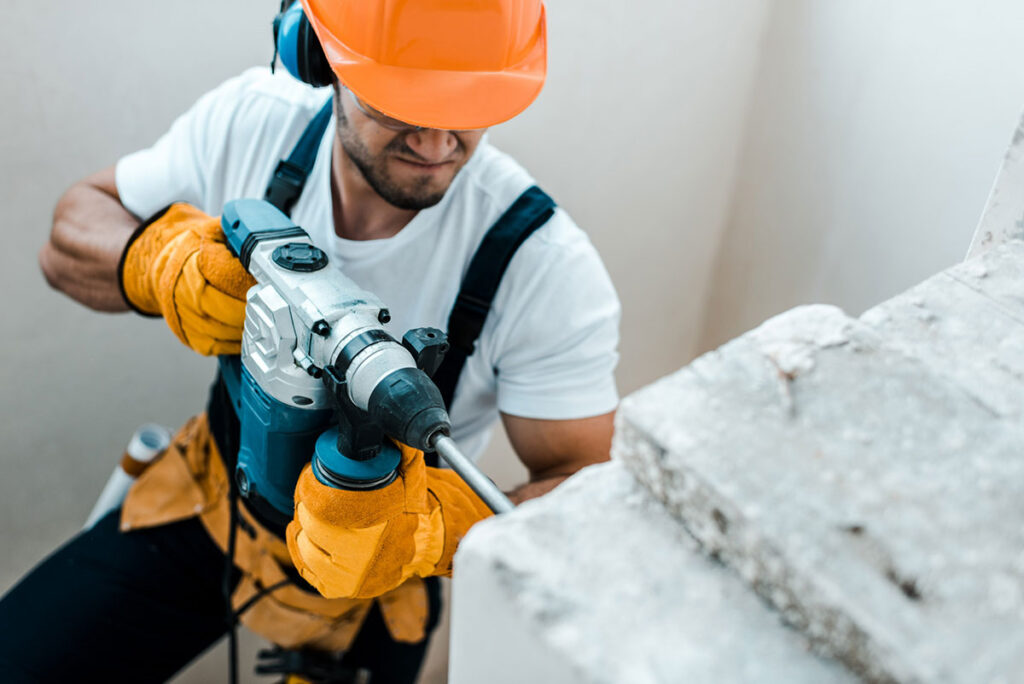 How much does a handyman charge per hour?